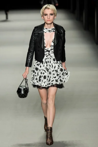 Look 22
